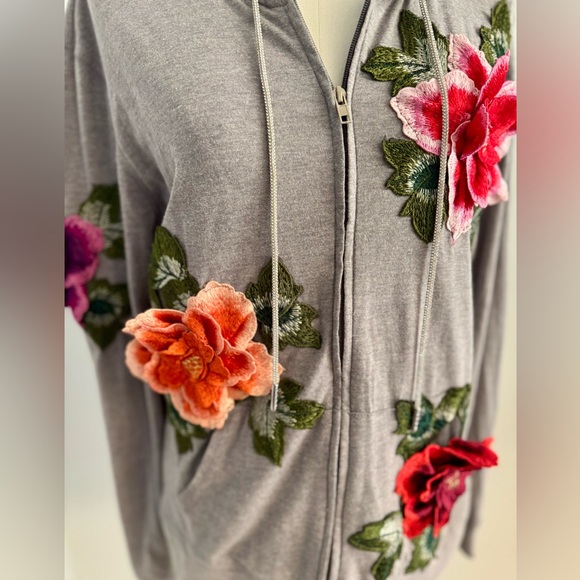 RARE SUZY T Cozy Hoodie with 3 Dimensional Flowers and rhinestone string - Picture 4 of 8